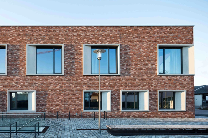 Fertigteil-Klinker-Fassade Musikschule München-Riem