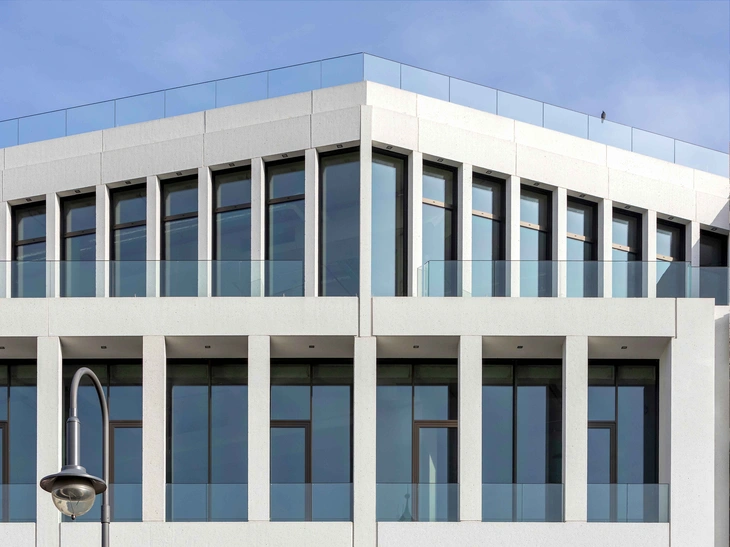 Architekturbeton Fassade am Kaufhaus Kalle in Berlin Neukölln