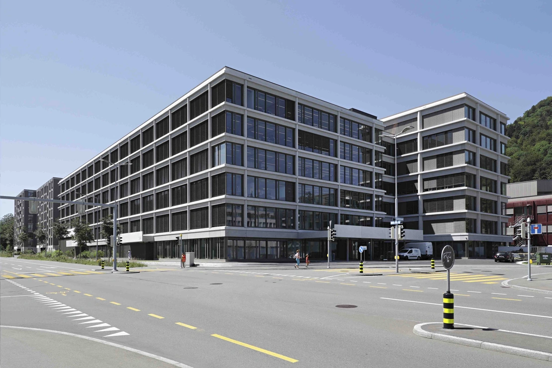 Betonfassade vorgehängt Bürogebäude Avaloq in Zürich in der Schweiz