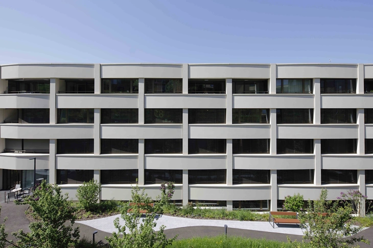 Sichtbetonfassade in Ennetbaden Schweiz von hemmerlein