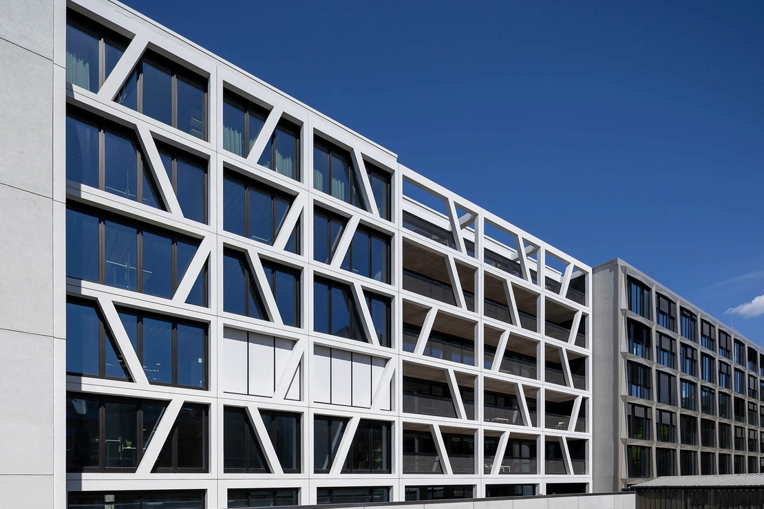 Fassade Ritterstrasse Berlin aus weißem Sichtbeton