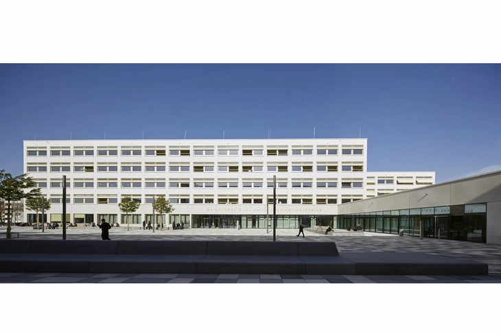 Fos Nordhaide München mit Sichtbetonfassade von hemmerlein