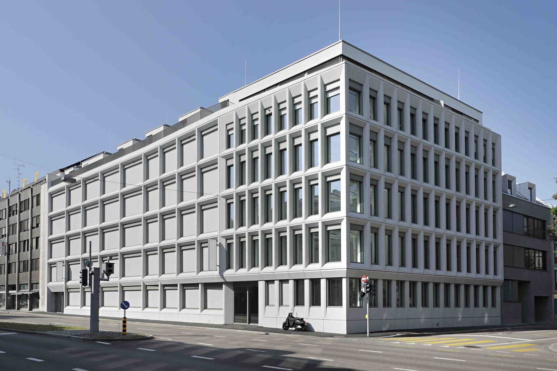 Büro- und Wohnhaus in Basel mit Sichtbetonfassade von hemmerlein