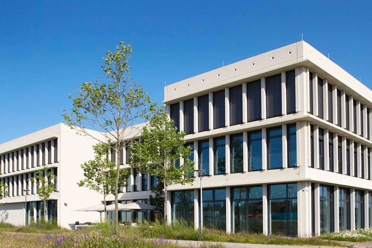 Würth Verwaltungsgebäude mit Sichtbetonfassade von hemmerlein